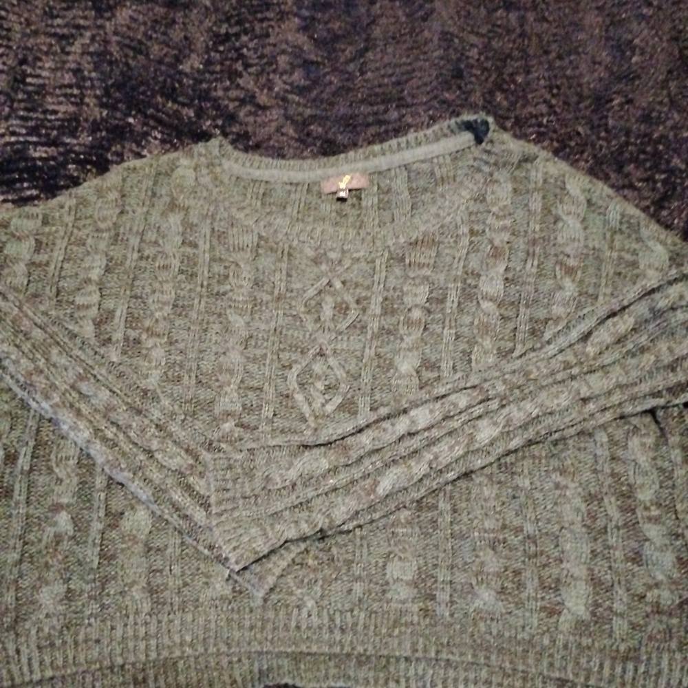 Cozy Cable Knit Crew Sweater - Olive